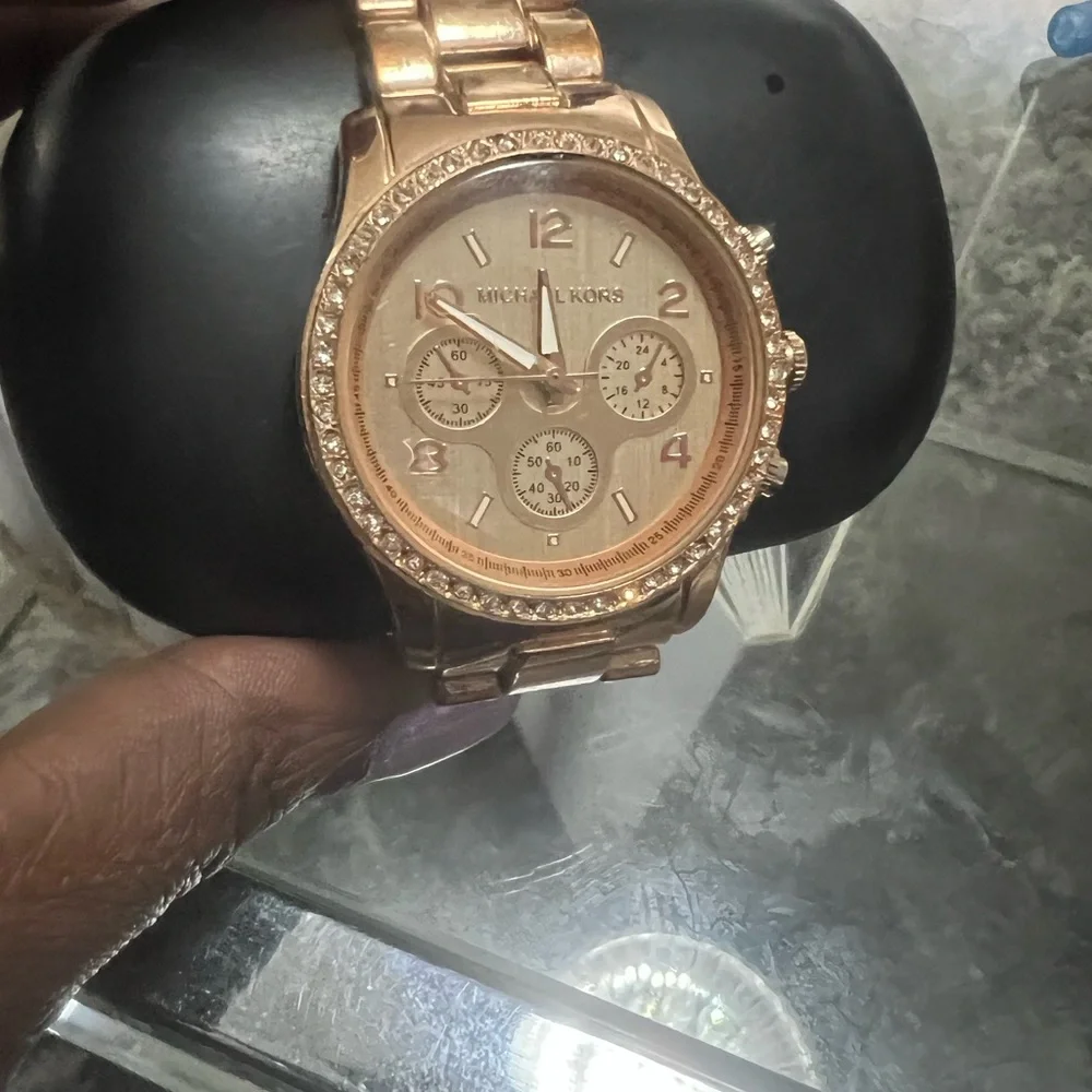 Mk watch - Picture 5 of 8
